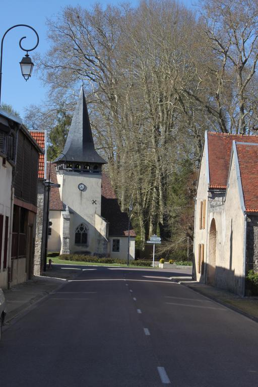Charmante Maison Pierres 1768 Polisy Eksteriør billede
